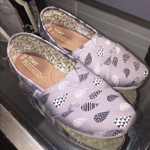 Patterned Toms